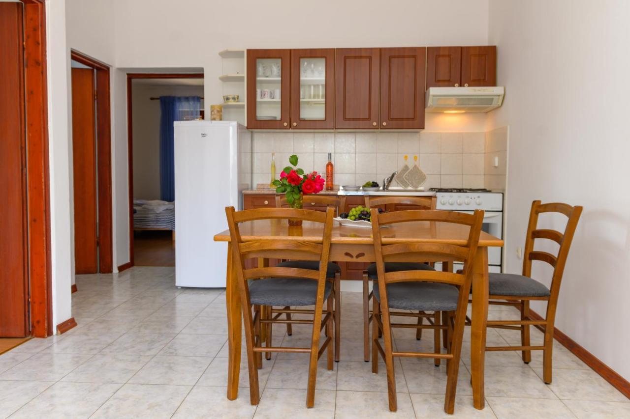 Apartments Marina Veskovic Нерезине Экстерьер фото